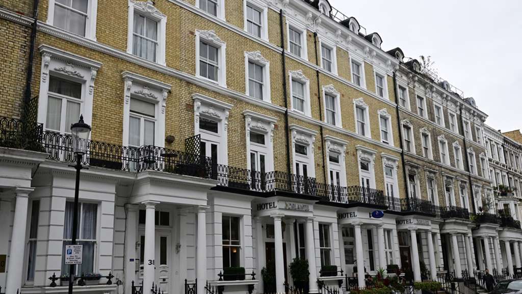Property investors holding leasehold flats have been told they could be left sitting on near-unsellable assets if Labour pushes ahead with its flagship overhaul of the leasehold system, according to submissions filed to the Government's commonhold consultation.
